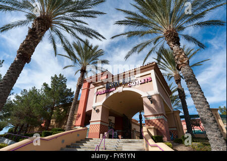 Le Desert Hills Premium Outlets, solderie, Palm Springs, California, USA Banque D'Images