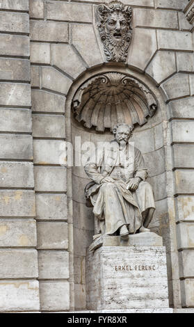 Ferenc Erkel statue à l'opéra hongrois, Budapest, Hongrie Banque D'Images