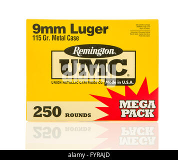 Winneconne, WI - 10 Jan 2016 : Fort de 9mm Remington full metal jacket rondes. Banque D'Images