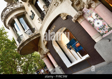 Magasin de luxe Loewe, Casa Lleó Morera. Barcelone, Catalogne, Espagne, Europe Banque D'Images