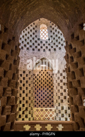 L'intérieur de la traditionnelle maison à pigeon la province de Yazd, Iran. Banque D'Images