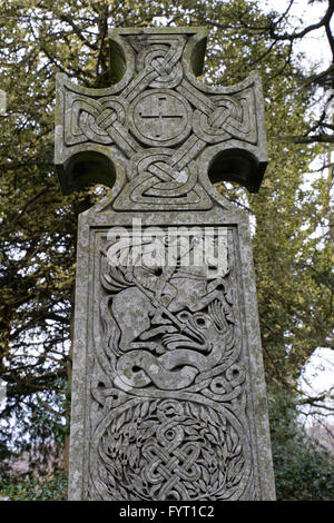 Tombe de critique d'art John Ruskin à Coniston Churchyard, Lake District / Cumbria Banque D'Images