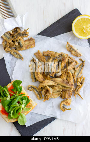 Anchois frits Banque D'Images