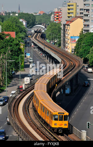 Le métro, le U-Bahn U1, Skalitzer Strasse, Kreuzberg, Berlin, Allemagne Banque D'Images