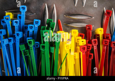 Set d'attaches de câble de couleur, Close up Banque D'Images