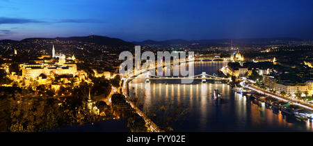 Budapest, Hongrie. Vue depuis la colline Gellert Banque D'Images