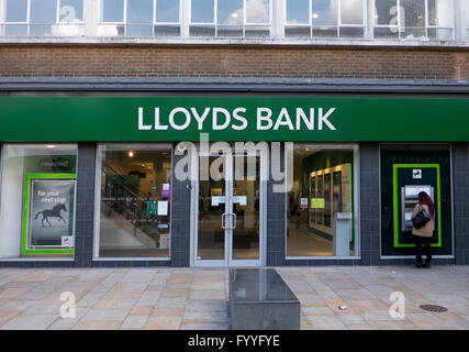 La Banque LLoyds à Croydon High Street, dans le sud de Londres, UK Banque D'Images