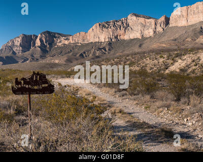 Butterfield Trail marker, Williams Ranch Road, Guadalupe Mountains National Park, Texas. Banque D'Images