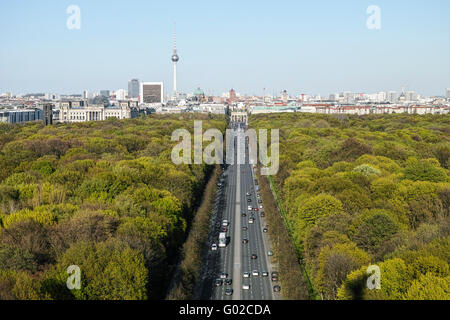 Vue à partir de la colonne de la Victoire (Siegesäule) à la Brandenburger Tor en direction d'Alexanderplatz. Banque D'Images