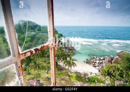 Belitung's beach - la vue du haut du phare de l'île de Lengkuas. Banque D'Images