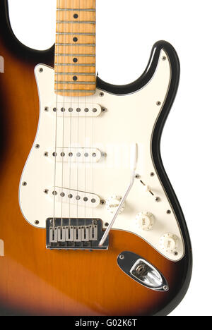 (Corps de guitare Stratocaster) sur fond blanc. Banque D'Images