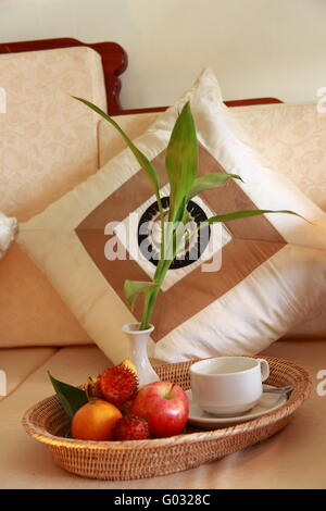 Panier de fruits dans un hôtel 5 étoiles Banque D'Images