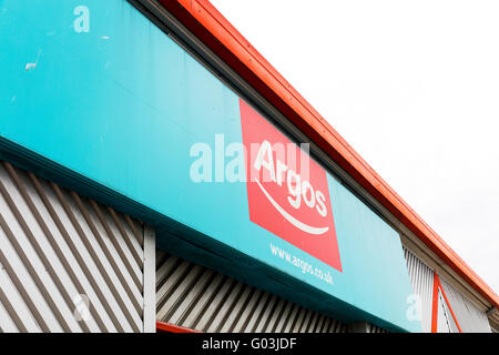 Catalogue Argos enseigne magasin détaillant nom logo extérieur UK Angleterre catalogue magasins de détail magasins shopping société Banque D'Images