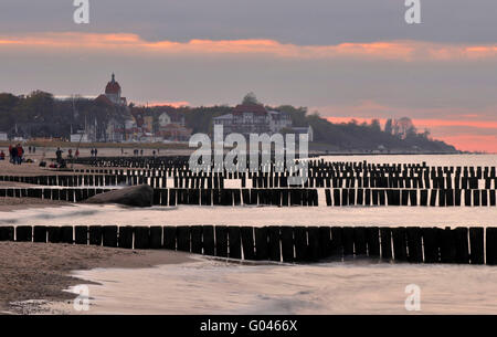 Plage de la mer Baltique, groines, épis, Neubukow, district Rostock, Mecklenburg-Vorpommern, Allemagne / Kühlungsborn Banque D'Images