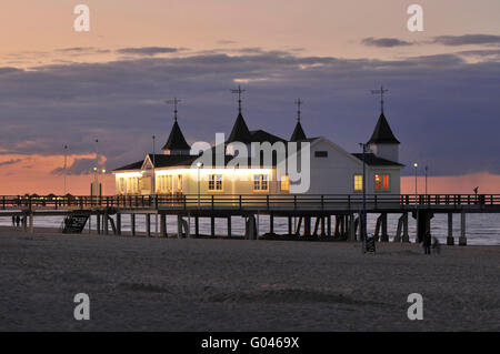 Le restaurant Pier historique Ahlbeck Ahlbeck, Heringsdorf Usedom,,, Vorpommern-Greifswald, Mecklenburg-Vorpommern, Allemagne / Restaurant Seebrücke Ahlbeck Banque D'Images