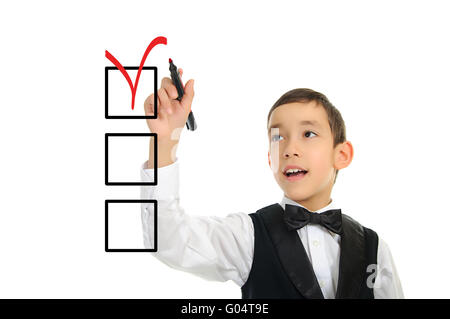 School boy wrighting avec cases à cocher pen isolated on white Banque D'Images