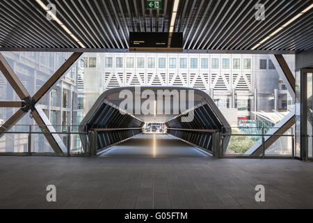 Traverse Place & Gare Canary Wharf, London, Londres Banque D'Images