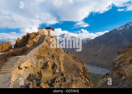 Tour de la vallée de Spiti Dhankar Montagnes Fermer Banque D'Images