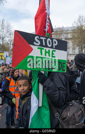 Concept Gaza Palestine Israël conflit. Manifestants en 2016 manifestation. Londres Angleterre, Royaume-Uni Banque D'Images