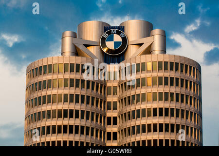 Siège social BMW à Munich Banque D'Images