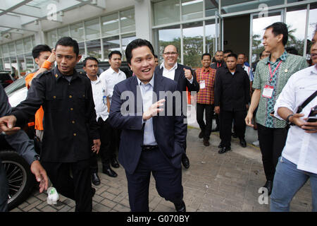 Batam, Indonésie, Îles Riau. Apr 28, 2016. L'Inter Milan, Erick Thohir propriétaire parlant de comment construire des affaires avec l'Asie et l'Europe le 28 avril 2016 à Batam, Indonésie. L'Inter Milan, Erick Thohir propriétaire refuse il a l'intention de vendre plus de 20  % de la Commerce de Suning Group de Chine. Il a dit ''Je veux mettre l'accent sur l'Inter et remercier les fans qui nous ont soutenu depuis le premier jour. Nous sommes à la recherche d'un partenaire stratégique, je ne suis pas la vente de participation majoritaire' Credit : Sijori Images/ZUMA/Alamy Fil Live News Banque D'Images