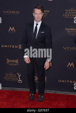 Los Angeles, CA, USA. Apr 29, 2016. 29 avril 2016 - Los Angeles, Californie - Nate Berkis. Arrivés pour la 43e Journée annuelle de Creative Arts Emmy Awards tenue à l'hôtel Westin Bonaventure Hotel and Suites Crédit photo : Birdie Thompson/AdMedia Crédit : Birdie Thompson/AdMedia/ZUMA/Alamy Fil Live News Banque D'Images