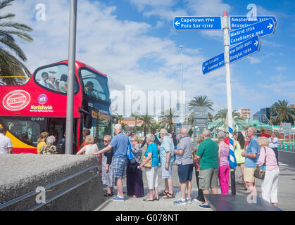 Open top city bus de tourisme dans la région de parque santa catalina à las Palmas, Gran Canaria, îles canaries, espagne Banque D'Images