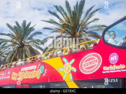 Open top city bus de tourisme dans la région de parque santa catalina à las Palmas, Gran Canaria, îles canaries, espagne Banque D'Images