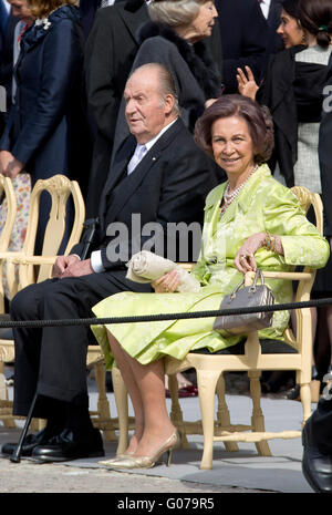 Stockholm, Suède. Apr 30, 2016. Le Roi Juan Carlos et la Reine Sofia d'Espagne au cours de la célébration du Roi Carl Gustaf's 70e anniversaire. Pre/Albert Nieboer/Pays-Bas OUT - PAS DE SERVICE DE FIL- dpa : Crédit photo alliance/Alamy Live News Banque D'Images