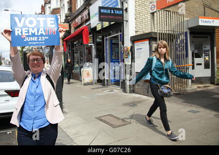 Le nord de Londres, 30 avril 2016 - une affiche de campagne militante. Les militants de la Grande-Bretagne en Europe plus forte dans le nord de Londres, Harringay. Credit : Dinendra Haria/Alamy Live News Banque D'Images