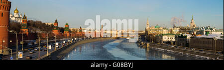 Vue panoramique sur le Kremlin et la ville de Moscou de remblais Sophia Banque D'Images