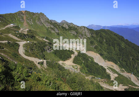 Troisième pic Aigbi dans les montagnes du Caucase. Krasnaya Polyana. Banque D'Images