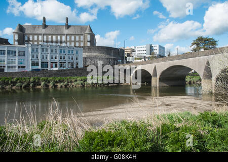 Le Conseil du comté de Carmarthenshire, Bâtiment et Travaux publics Towy,Rivière Towy Carmarthen Town,Carmarthenshire, Pays de Galles, Royaume-Uni Banque D'Images