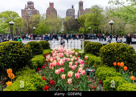 New York, NY - 29 avril 2016 - Le printemps à Washington Square Park. ©Stacy Walsh Rosenstock Banque D'Images