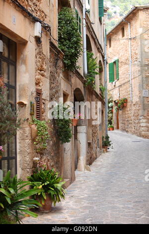 La rue pittoresque de maisons anciennes en pierre Banque D'Images