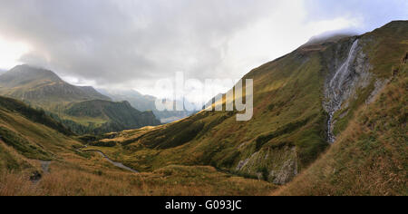 Panorama des Alpes : montagnes et rivières Banque D'Images