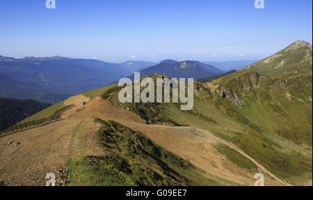 Troisième pic Aigbi dans les montagnes du Caucase. Krasnaya Polyana. Banque D'Images