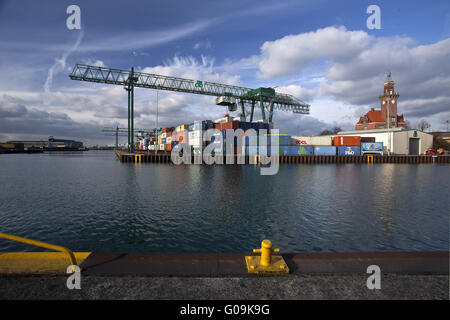 Port avec terminal à conteneurs, Dortmund, Allemagne. Banque D'Images