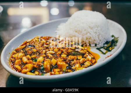 Kungpao garniture riz poulet en Chine Banque D'Images