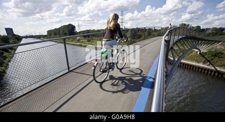 Pont sur le canal Rhin Herne à Oberhausen Banque D'Images