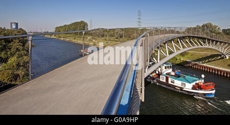 Pont sur le canal Rhin Herne à Oberhausen Banque D'Images