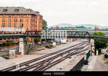 roanoke virginia city skyline on a sunny day Banque D'Images