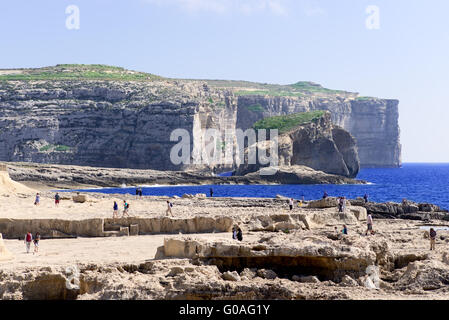 La côte près de la fenêtre d'Azur est la destination de voyage sur Malte Banque D'Images