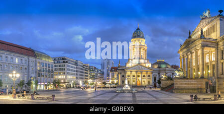 Au Gendarmenmarkt heure bleue Banque D'Images