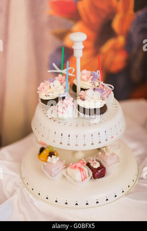 Réception de mariage délicieux dessert candy bar table Banque D'Images