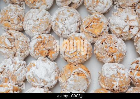 Schneeball (Rothenburg) boule de pâte avec du sucre en poudre Banque D'Images