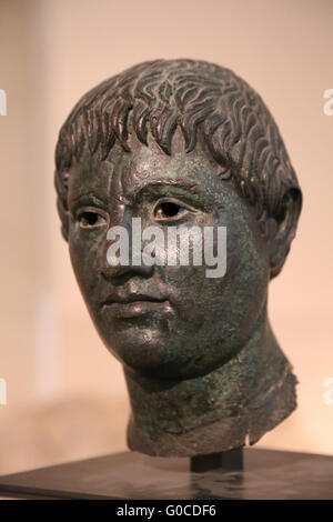 L'art étrusque, Portrait d'un jeune homme. Le bronze. 3e ch. BC. De Fiesole, Italie. Musée du Louvre, Paris, France. Banque D'Images