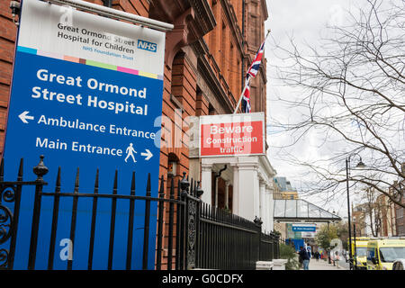 Entrée de l'hôpital Great Ormond Street, Londres, UK Banque D'Images