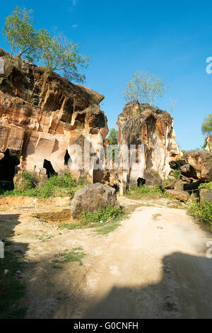 Vue sur les collines dans tradirional dans l'usine de brique Bangkalan, Madura Island, Indonésie. Banque D'Images