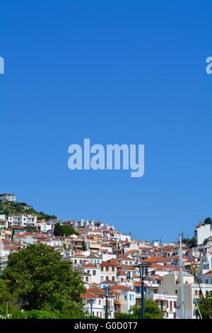 La ville de Skopelos sur l'île de Skopelos, Grèce Banque D'Images